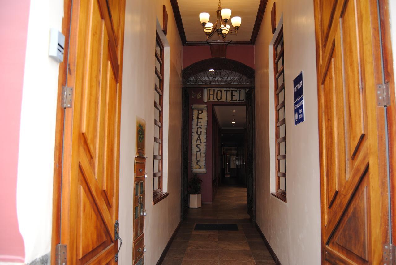 Hotel Pegasus Куэнка Экстерьер фото